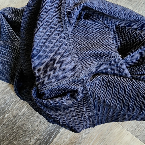 ATHLETA LEGGINGS - Picture 10 of 11